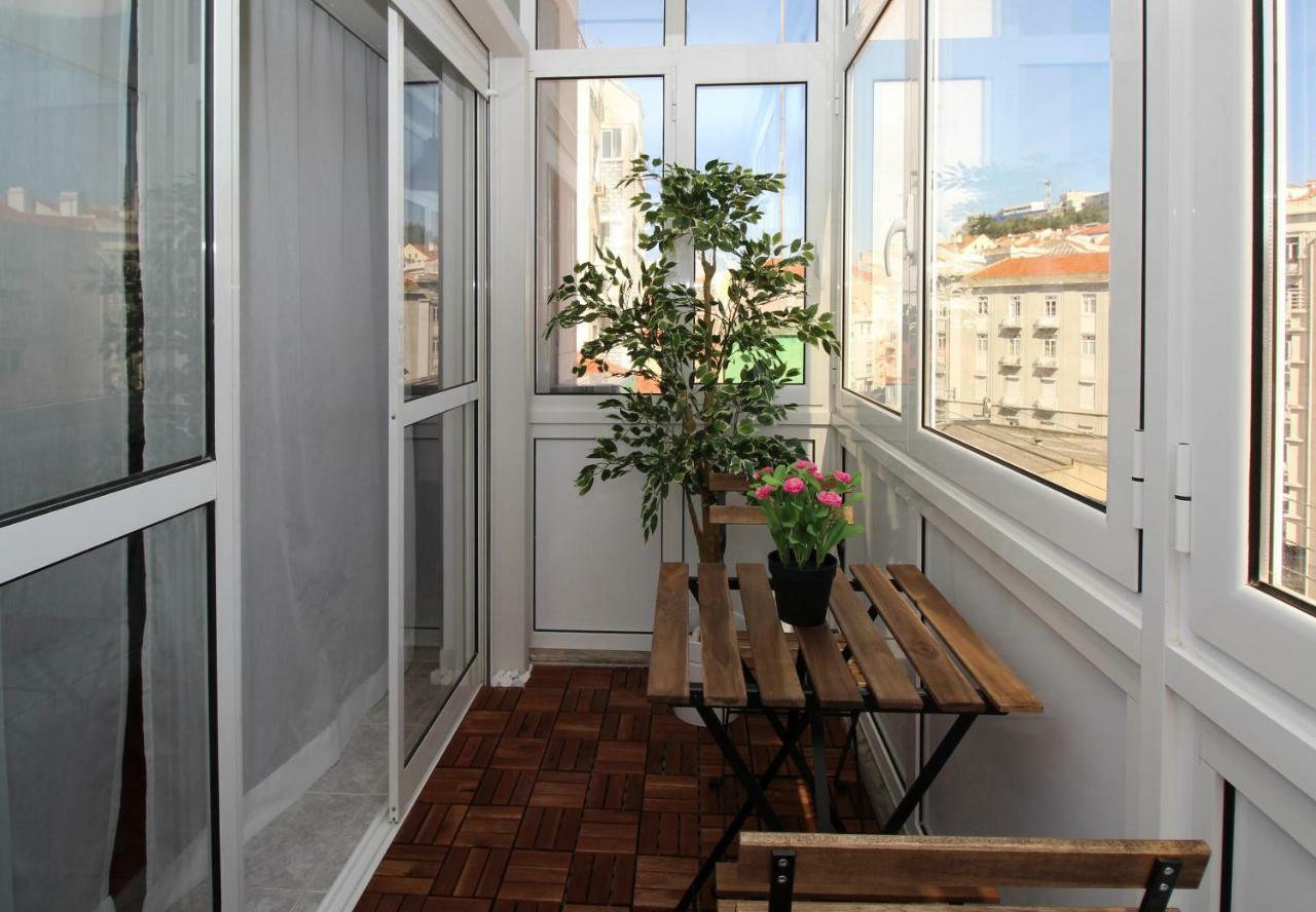 Poppy House In Anjos Apartment Lisbon Luaran gambar