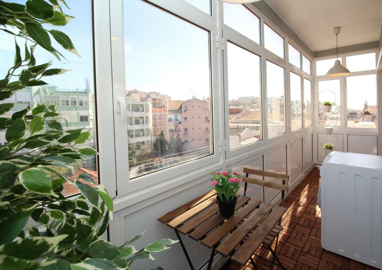 Poppy House In Anjos Apartment Lisbon Luaran gambar