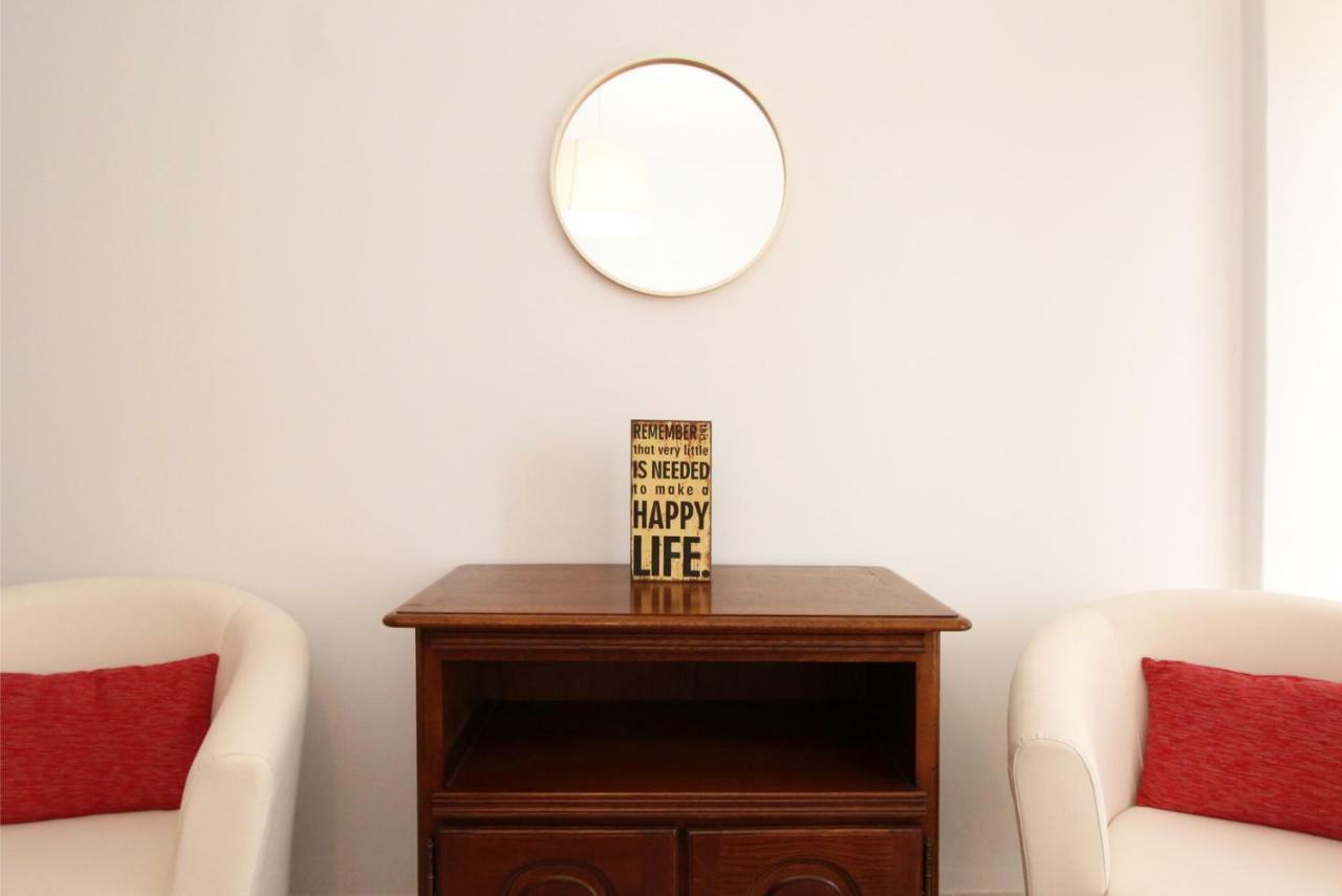 Poppy House In Anjos Apartment Lisbon Luaran gambar